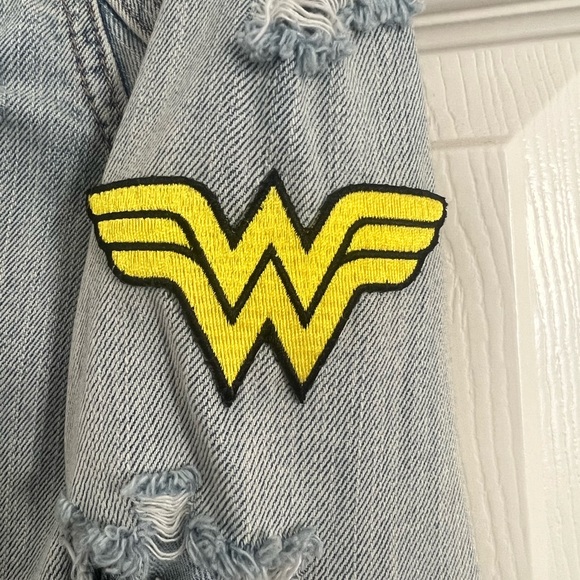 American Eagle 🦅 Acid Washed / Distressed Jean Jacket - Picture 5 of 7